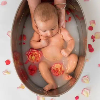 Photo de Bébé dans son bain de Bourges à St Amand Montrond - Cher (18)